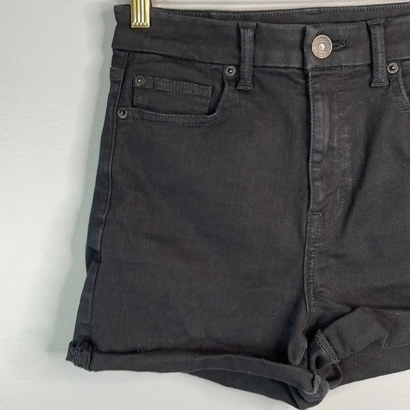 AMERICAN EAGLE Curvy Hi-Rise Shortie Shorts Black Roll Cuff 5 Pocket Design 6 - Picture 3 of 12